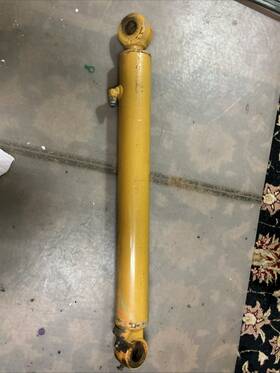 Case 258426a3 85xt 95xt 465 445 445ct Hydraulic Bucket Cylinder