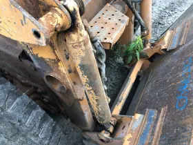 87438187 Case 430 Right/passenger Hydraulic Cylinder - Used P/n 87438187 Case 430 Right/passenger Hydraulic Cylinder - Used P/n