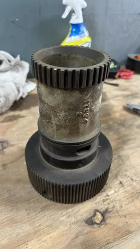 1t-934 Cat Caterpillar Gear