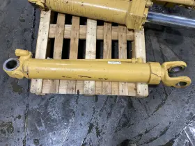 217-3991 Cat 963c Right/passenger Hydraulic Cylinder - Used P/n 2173991 217-3991 Cat 963c Right/passenger Hydraulic Cylinder - Used P/n 2173991