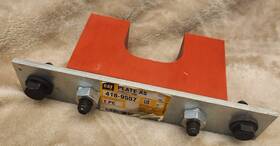 Cat 418-9557 Genuine Oem Caterpillar Plate Assembly And Wear Block/pad - Qwik Ship
