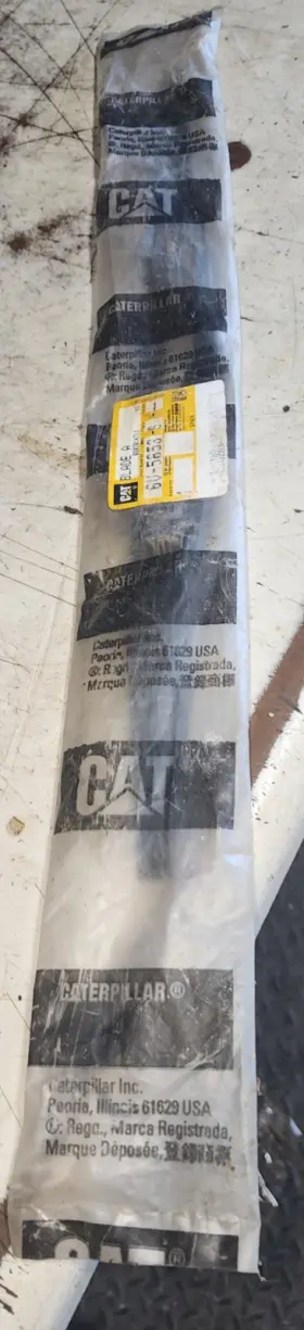 6v-5853 Cat Caterpillar Oem Blade Assembly 6v-5853. Nos Wiper 6v5853 6v-5853 Cat Caterpillar Oem Blade Assembly 6v-5853. Nos Wiper 6v5853