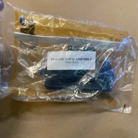 90391 Cat Caterpillar Plastic Lock Assembly Ywi - New And Sealed