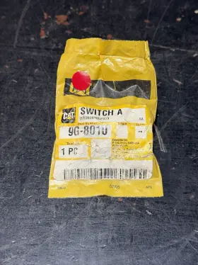 9g-8010 Cat Engine Oil Pressure Switch New Oem Caterpillar Free Shipping 9g-8010 Cat Engine Oil Pressure Switch New Oem Caterpillar Free Shipping