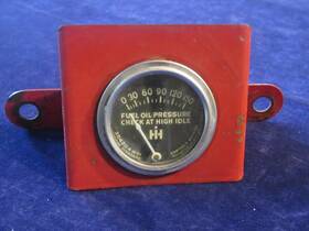 Farmall 384204-r91 Fuel Pressure Gauge And 4 Inch Bracket International Tractors A32