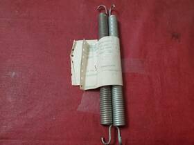 Ford D1nn7n549a Lot Of 2 New Holland 10 1/2 Inch Long Compressed Spring 4100 5000