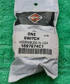 1697674c1 International Truck Genuine Navistar Switch - Usa Made