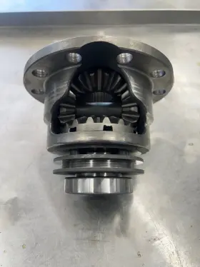 Am881227 John Deere 2305 Complete Differential Assembly Am881227 John Deere 2305 Complete Differential Assembly