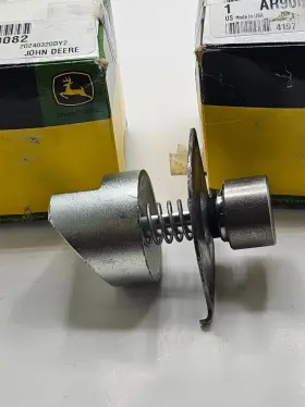 Ar90082 John Deere Three Point Telescopic Draft Link Lock For 2510 2520 2840 Ar90082 John Deere Three Point Telescopic Draft Link Lock For 2510 2520 2840