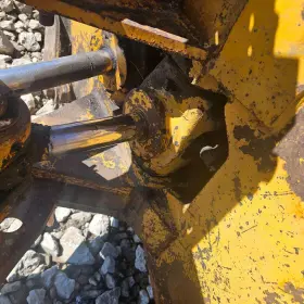 At32828 John Deere 500c Left/driver Hydraulic Cylinder - Used P/n