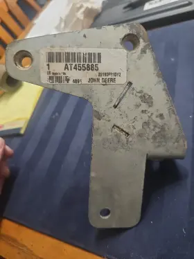 At455885 John Deere Bracket 6.5x5.5 At455885 John Deere Bracket 6.5x5.5