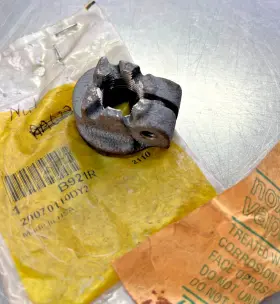 B921r John Deere Genuine Oem Spindle Nut B921r John Deere Genuine Oem Spindle Nut