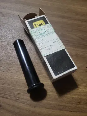 M884t John Deere Genuine Nos Handle Grip Black M884t John Deere Genuine Nos Handle Grip Black