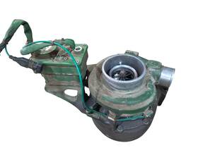 John Deere Re534561 Used Takeoff Turbo Assy Se502344 Dz108137 178756 177093