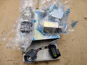 Kobelco Yy52s00033f2 Oem New Old Stock Pressure Sensor Sk120 Sk200-6