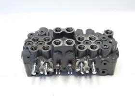 7k527-8506 Kubota Backhoe Valve Assembly Bt1000 Bt1400 7k527-8506 Kubota Backhoe Valve Assembly Bt1000 Bt1400