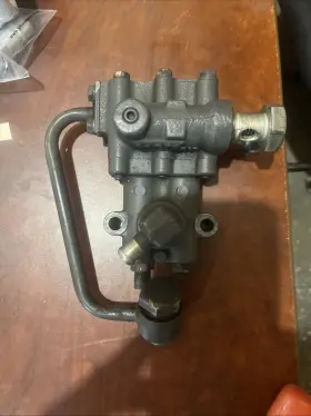T1060-19050 Kubota T1170-19050 Hydraulic Regulator Valve Assy Fits Yw380-00100
