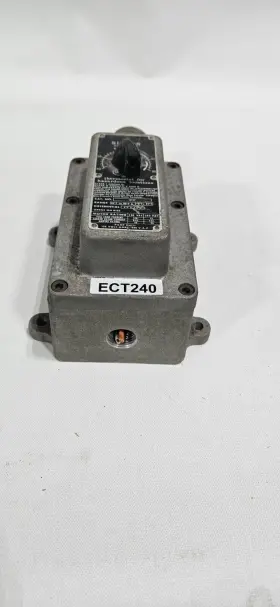 8117 Singer Thermostat 40 90f 3f 14a 240v Hazardous Locations Explosion Resist 8117 Singer Thermostat 40 90f 3f 14a 240v Hazardous Locations Explosion Resist
