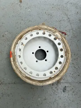 Sj132284 Skyjack 132284 Mould On Wheel 16x5x12 New