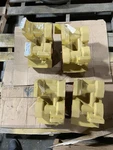 3G0837 Manifold Caterpillar 3G-0837 15396-204B Wheel-type Loader 992C 992D Remanufactured. Price: $500.00.