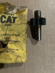 9M-3621 Caterpillar 10 Tooth Gear & Shaft 651, D342C, D343, D8H Tractor Nos New. Price: $285.00.