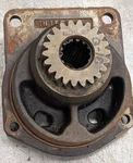 7N-1565 Cat Adapter With Gear Shaft 8N0935 Splined Pump Drive Unit Assembly Used. Price: $299.00.