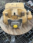 Caterpillar 973 Track Motor Hydraulic Travel 6E-3394 4T-5100 Used. Price: $11500.00.