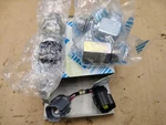 Kobelco Oem New Old Stock YY52S00033F2 Pressure Sensor SK120 SK200-6. Price: $85.00.